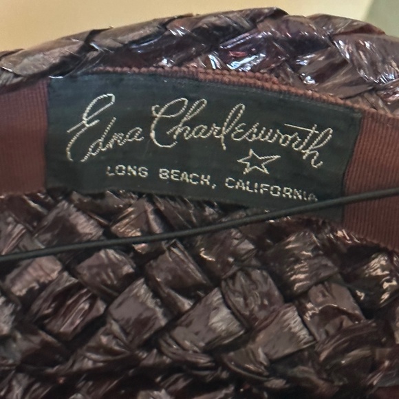 STUNNING 1940S' BROWN STRAW BERET WITH BLUE OSTRICH FEATHERS - Picture 12 of 12